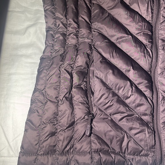 32 Degree Heat Vest, Brown, Size Small - Picture 2 of 5